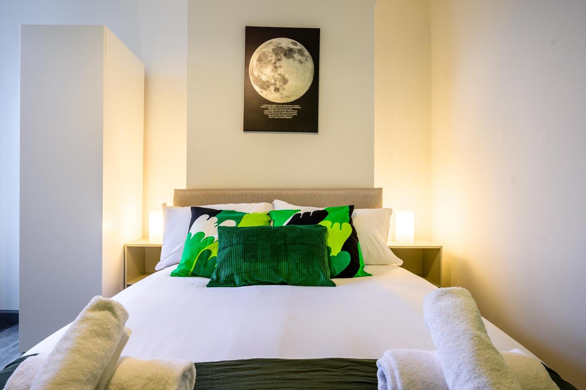 Manchester Serviced Accommodation Northernnightzzz - The Park ภายนอก รูปภาพ